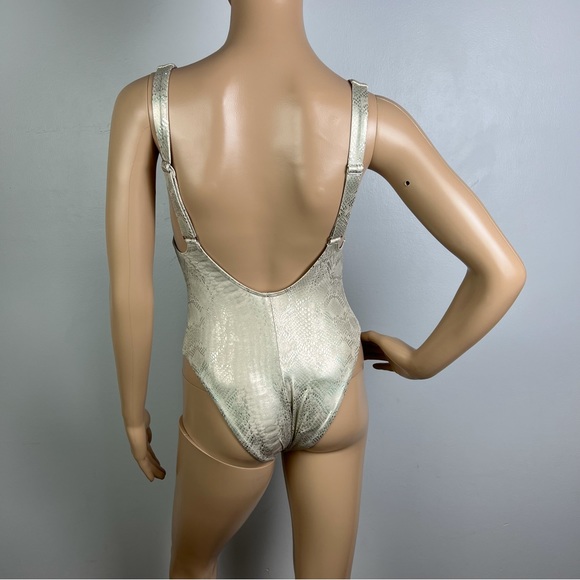 NEW GOOD AMERICAN METALLIC ONE-PIECE SWIMSUIT - Picture 7 of 8